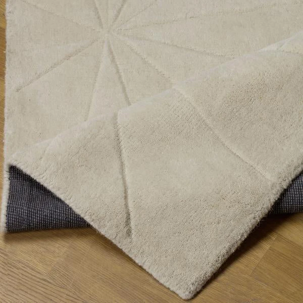 Andrew Martin Fabrice Rug Light Cream 3 Andrew Martin Fabrice Rug Light Cream - Image 3