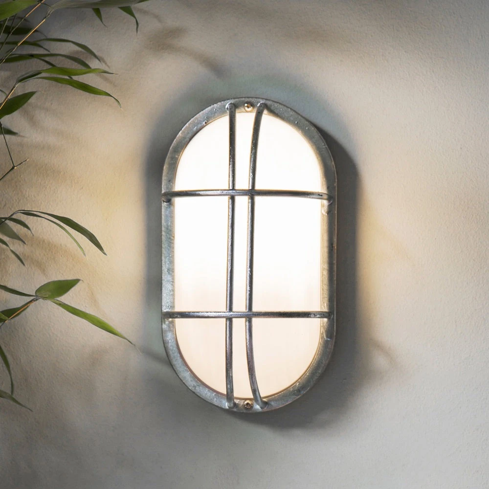 Garden Trading St Ives Outdoor Bulk Head Light - Galvanised Steel 2 Garden Trading St Ives Outdoor Bulk Head Light - Galvanised Steel - Image 2