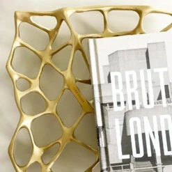 Tom Dixon Bone Bowl Extra Large Brass -Best Home Decor Store eyJidWNrZXQiOiJtaXJyb3IuZ2V0Zmxvd2JveC5jb20uZXUtd2VzdC0xLmxpdmUiLCJrZXkiOiJhSFIwY0hNNkx5OTNkM2N1YVc1emRHRm5jbUZ0TG1OdmJTOXdMME5GUTBKMk0zQkVOVW96THc9PS90aHVtYm5haWwiLCJlZGl0cyI6eyJ0b0Z